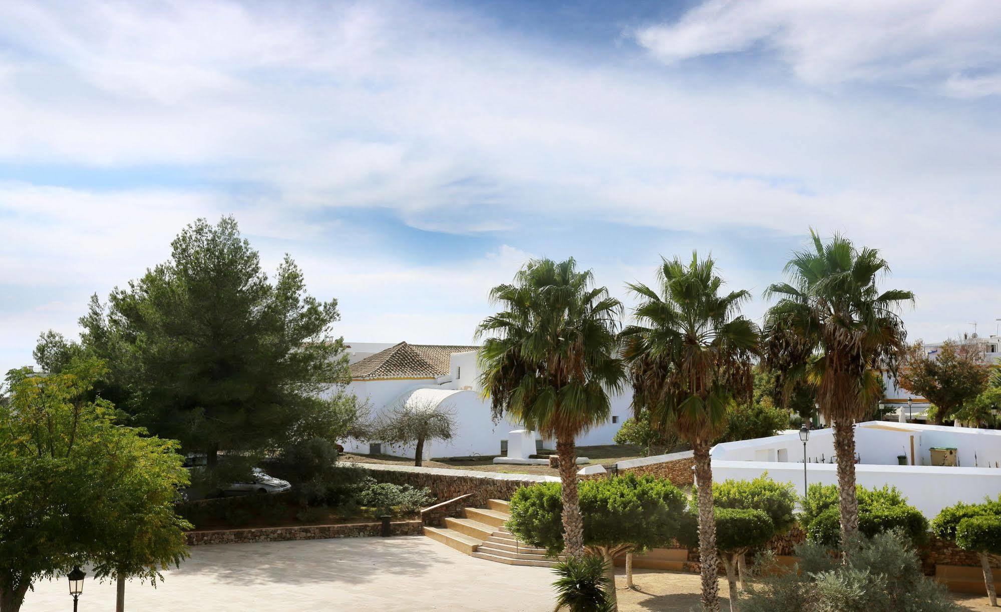 Gatzara Suites Santa Gertrudis Santa Gertrudis  ภายนอก รูปภาพ