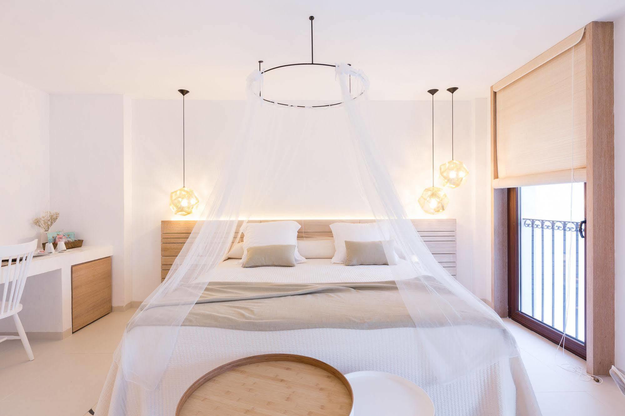 Gatzara Suites Santa Gertrudis Santa Gertrudis  ภายนอก รูปภาพ