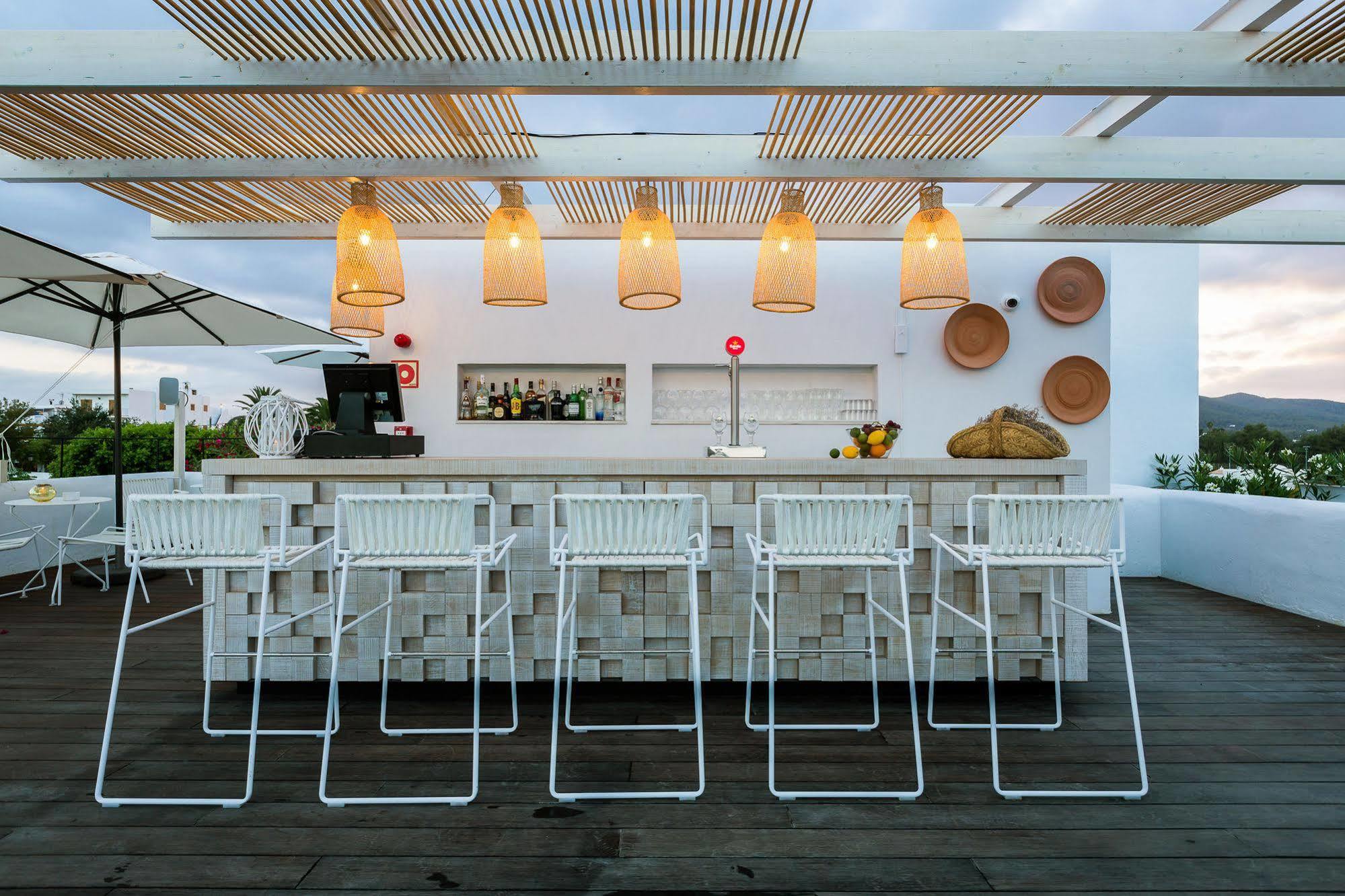 Gatzara Suites Santa Gertrudis Santa Gertrudis  ภายนอก รูปภาพ