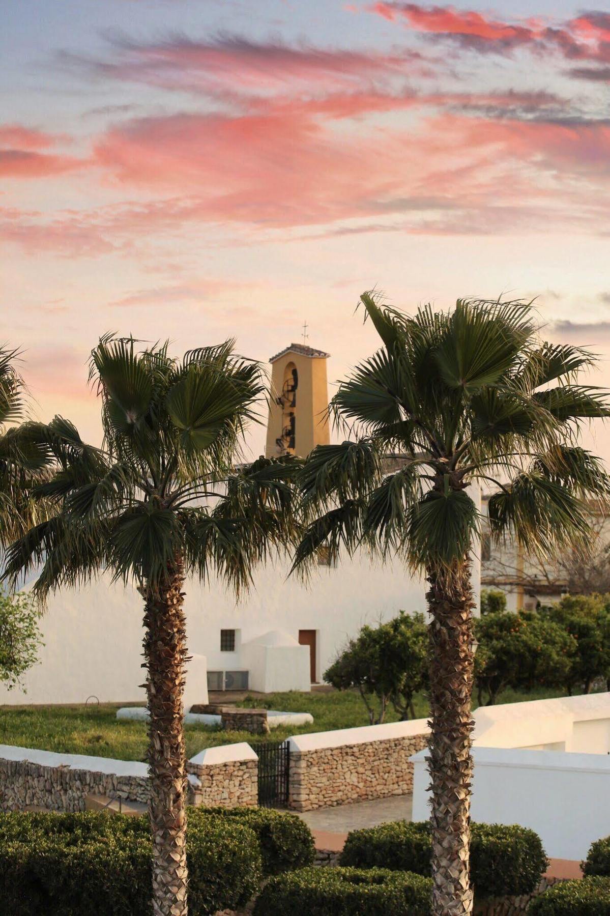 Gatzara Suites Santa Gertrudis Santa Gertrudis  ภายนอก รูปภาพ